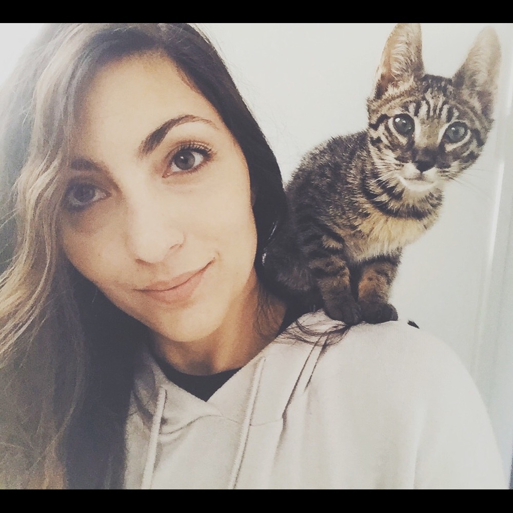Meet your Posher, Nadia